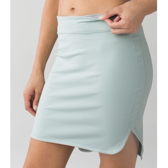 lululemon athletica Dresses & Skirts - Lululemon City Skirt Size 8